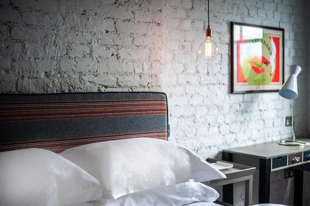 The Tommyfield Hotel London Room photo